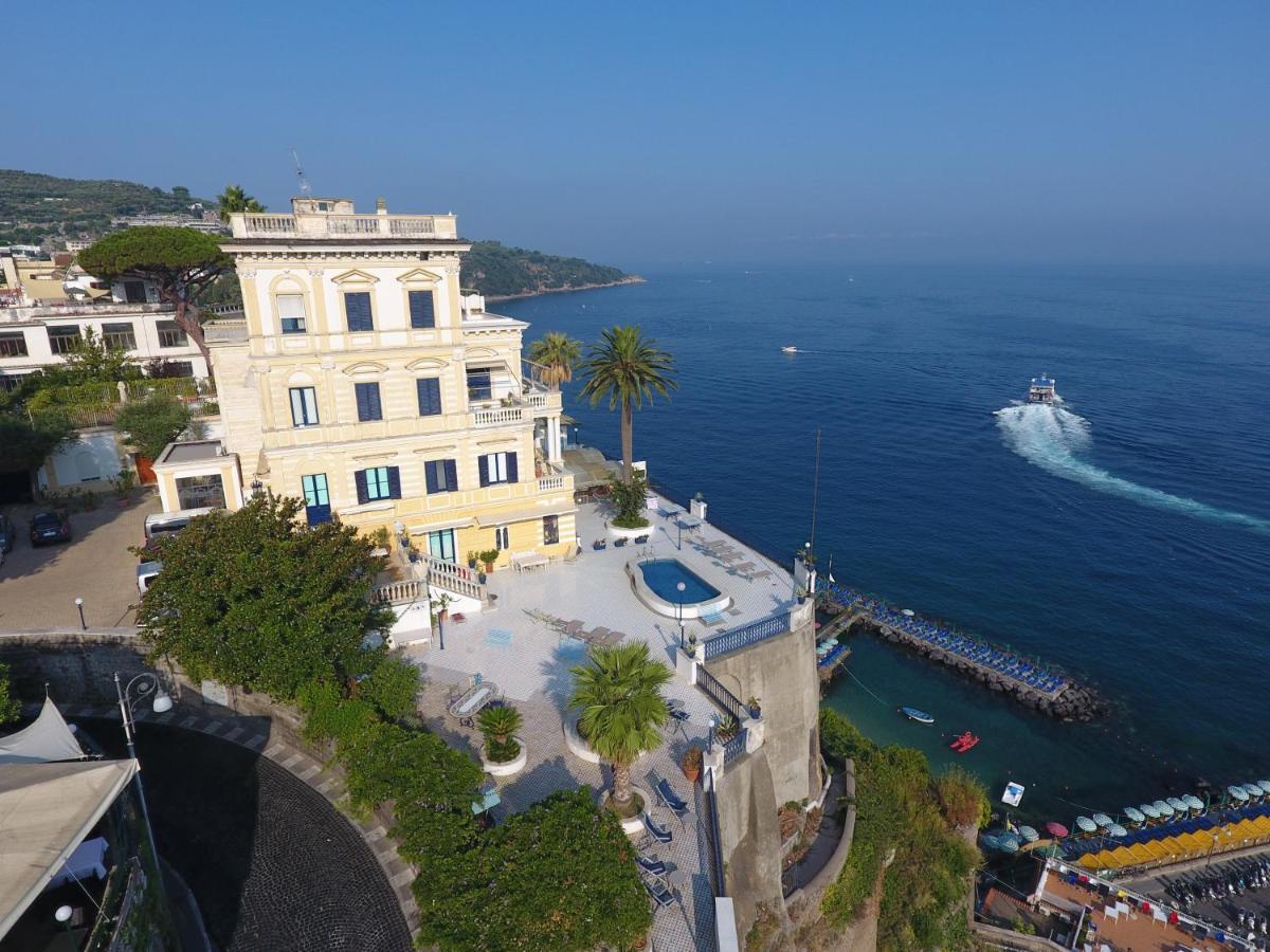 Villa La Terrazza Suites سورينتو المظهر الخارجي الصورة